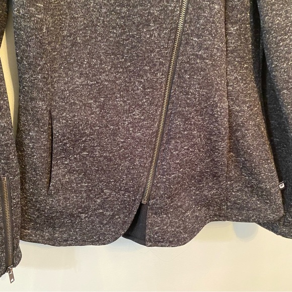 Fabletics Calypso Charcoal Grey Moto Asymmetric Jacket Size medium - Picture 3 of 8